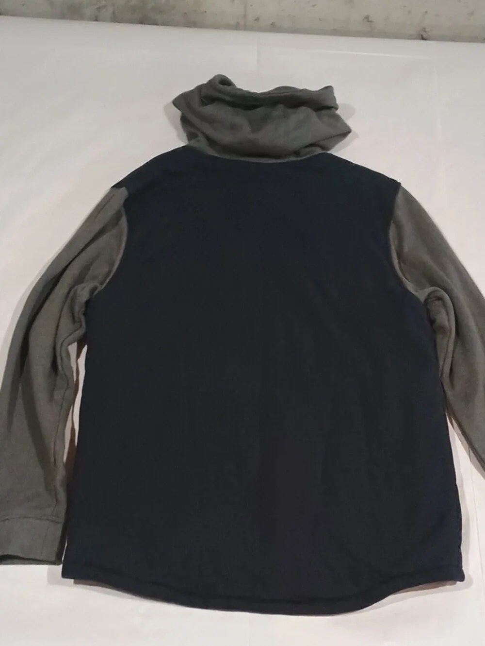Vintage Y2k Volcom Men's Navy Body with Gray Sleeves Hooded Button Jacket Skate